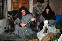 Presepe Vivente a Montecelio(Roma) lungo le vie del borgo medievale-2010 2011